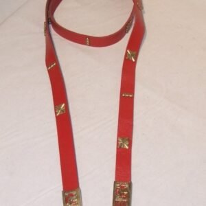 Ceinture cuir rouge , boucle et mordant griffon + deco étoiles , laiton rivetés 